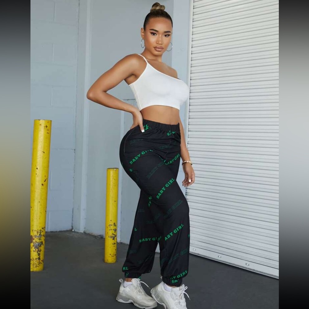 Softness Letter Graphic Sports Pants